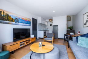 Relaxing retreat by the river, Albert Town